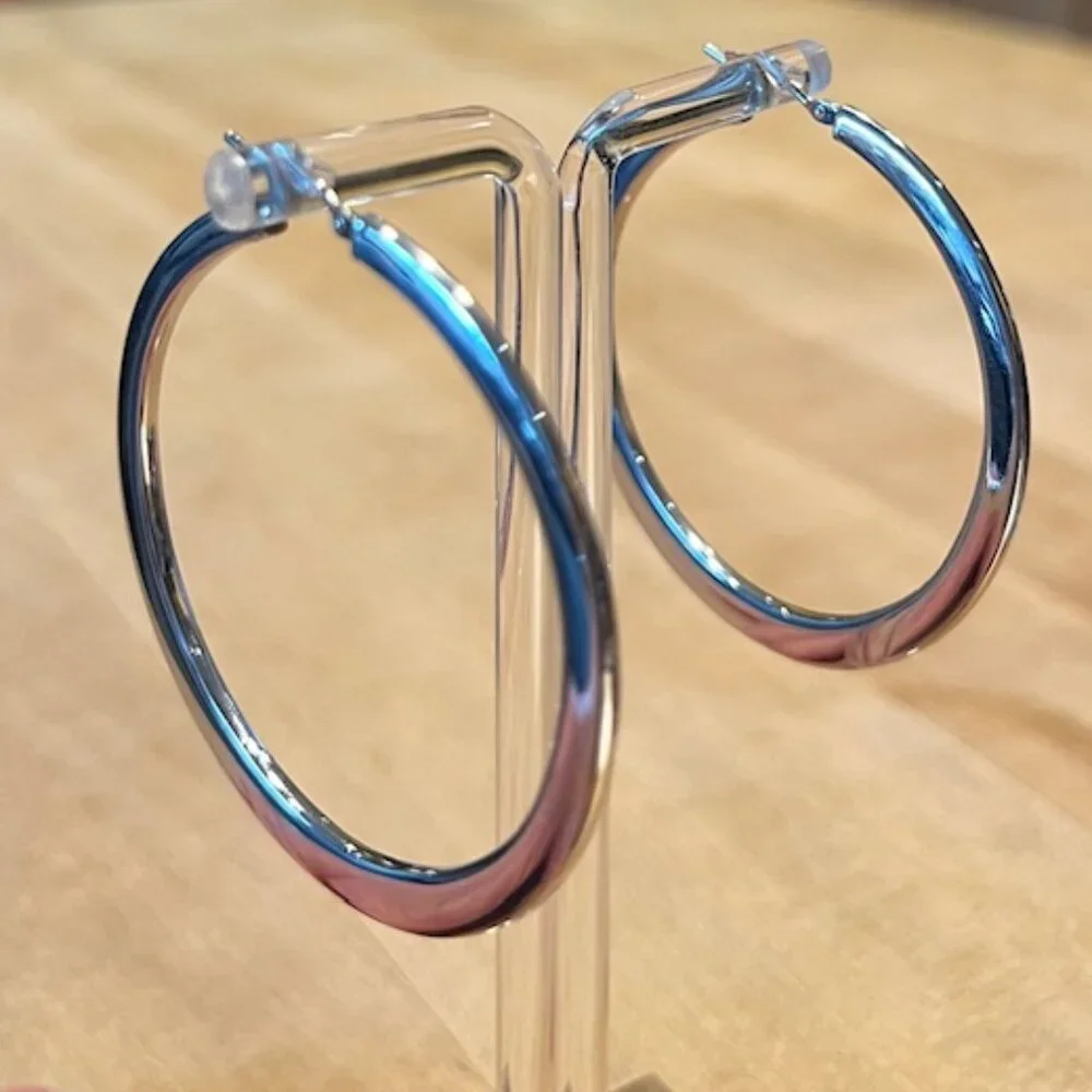 Italian Sterling Silver 2" Graduated Hoops – new in box - Picture 3 of 5